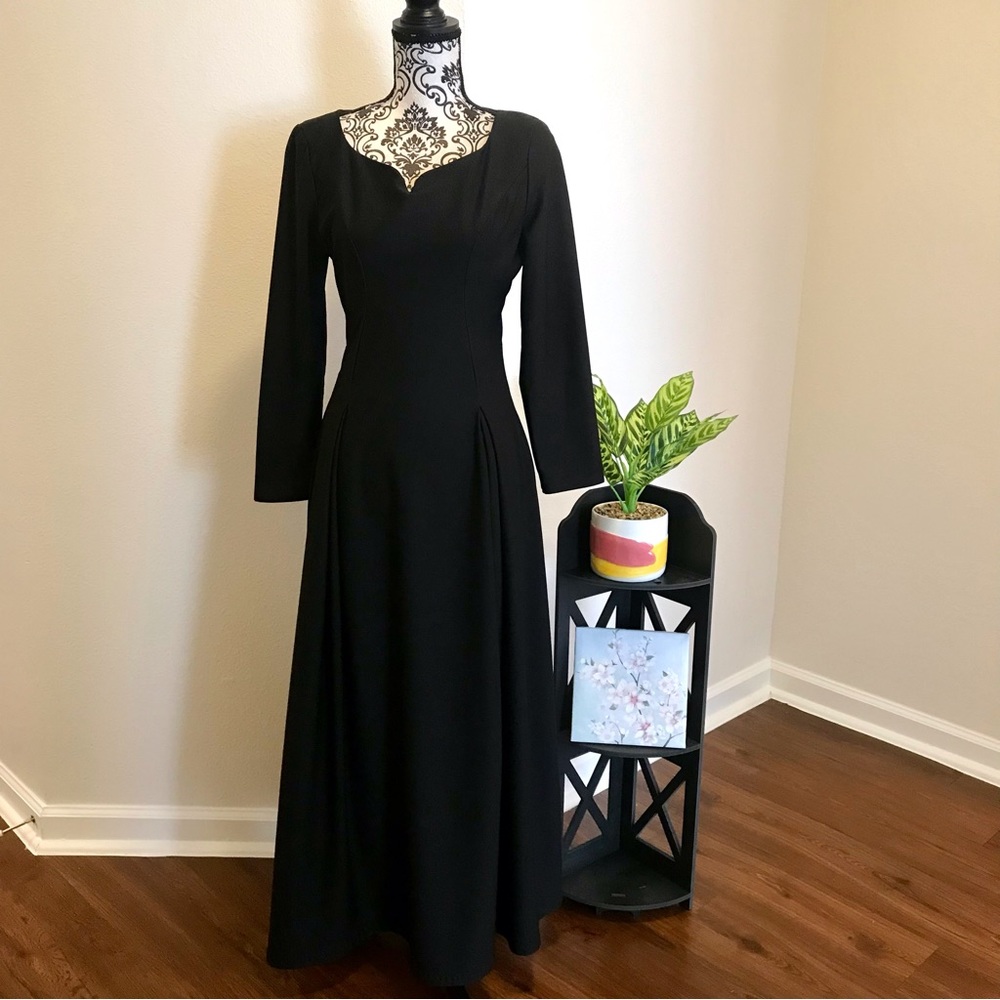 Southeastern Performance Concert Black Dress size 4